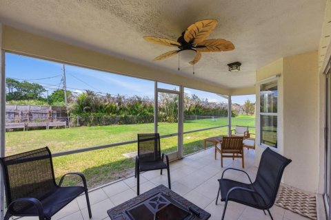 Casa en venta en Port St. Lucie, Florida, 3 dormitorios, 139.45 m2 № 2180310 - foto 27