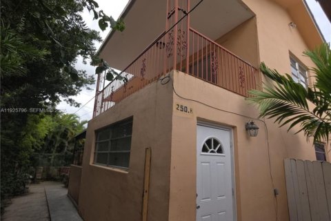 Touwnhouse à Miami, Floride 3 chambres, 310.11 m2 № 2178969