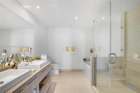Hôtel, hôtellerie à vendre à Hollywood, Floride: 2 chambres, 96.99 m2 № 1943007 - photo 10