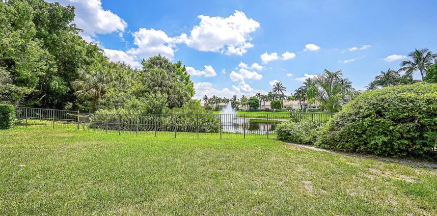 Casa en Boynton Beach, Florida 2 dormitorios, 233.09 m2 № 1210112
