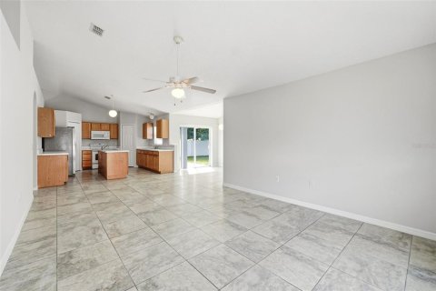 Villa ou maison à vendre à Kissimmee, Floride: 4 chambres, 193.98 m2 № 2094798 - photo 13