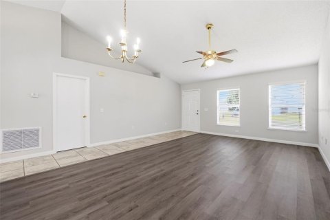 Villa ou maison à vendre à Kissimmee, Floride: 4 chambres, 193.98 m2 № 2094798 - photo 17