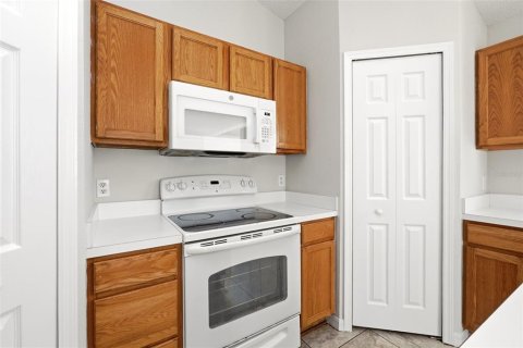 Villa ou maison à vendre à Kissimmee, Floride: 4 chambres, 193.98 m2 № 2094798 - photo 7