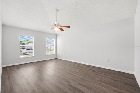 Villa ou maison à vendre à Kissimmee, Floride: 4 chambres, 193.98 m2 № 2094798 - photo 29