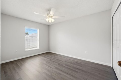 Villa ou maison à vendre à Kissimmee, Floride: 4 chambres, 193.98 m2 № 2094798 - photo 23