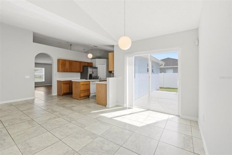 Villa ou maison à vendre à Kissimmee, Floride: 4 chambres, 193.98 m2 № 2094798 - photo 11