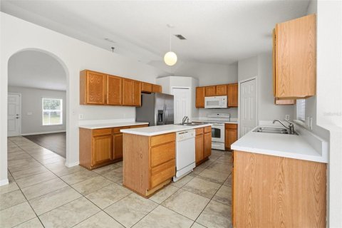 Villa ou maison à vendre à Kissimmee, Floride: 4 chambres, 193.98 m2 № 2094798 - photo 10