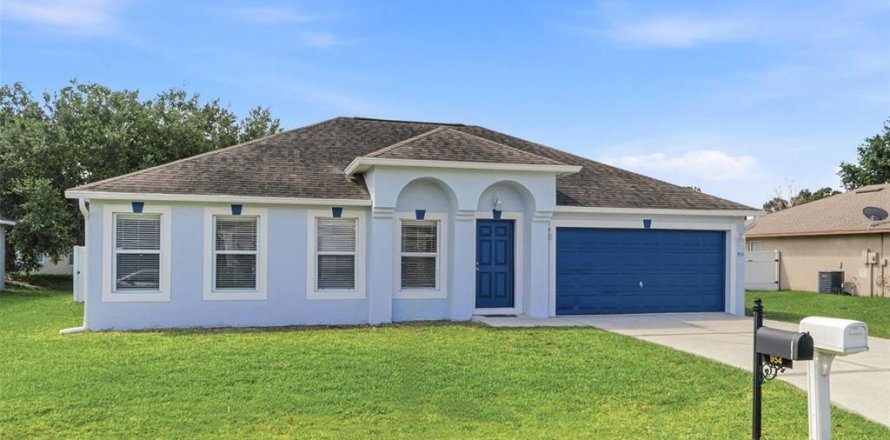 Villa ou maison à Kissimmee, Floride 4 chambres, 193.98 m2 № 2094798