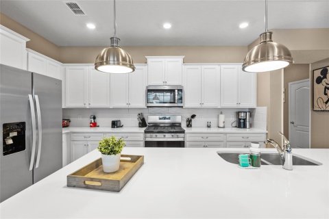 Adosado en venta en Davenport, Florida, 5 dormitorios, 211.91 m2 № 2101721 - foto 5