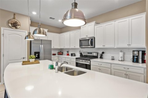 Adosado en venta en Davenport, Florida, 5 dormitorios, 211.91 m2 № 2101721 - foto 4