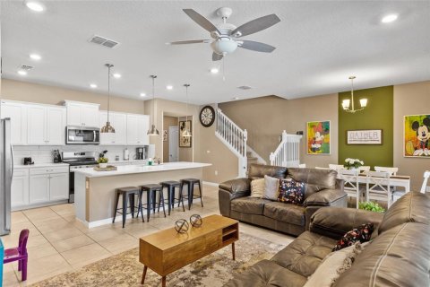 Adosado en venta en Davenport, Florida, 5 dormitorios, 211.91 m2 № 2101721 - foto 12