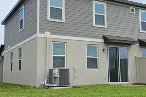 Townhouse in Orlando, Florida 3 bedrooms, 145.48 sq.m. № 2394007 - photo 16