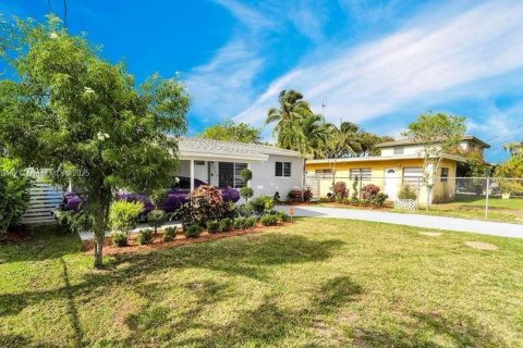 House in West Park, Florida 4 bedrooms, 179.49 sq.m. № 1811154 - photo 5