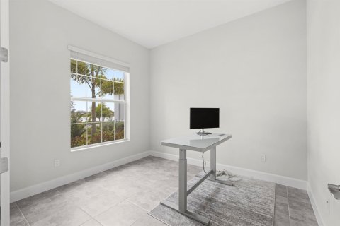 House in Westlake, Florida 4 bedrooms, 230.86 sq.m. № 2087089 - photo 7