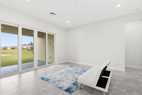 House in Westlake, Florida 4 bedrooms, 230.86 sq.m. № 2087089 - photo 14