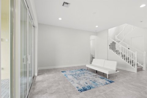 House in Westlake, Florida 4 bedrooms, 230.86 sq.m. № 2087089 - photo 13