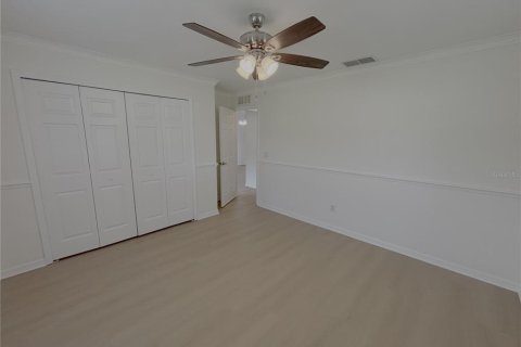 House in Ocala, Florida 3 bedrooms, 146.51 sq.m. № 2229659 - photo 11