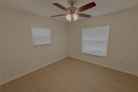 House in Ocala, Florida 3 bedrooms, 146.51 sq.m. № 2229659 - photo 10