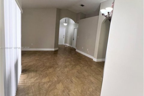 Villa ou maison à louer à Miami, Floride: 3 chambres, 120.87 m2 № 2047771 - photo 26