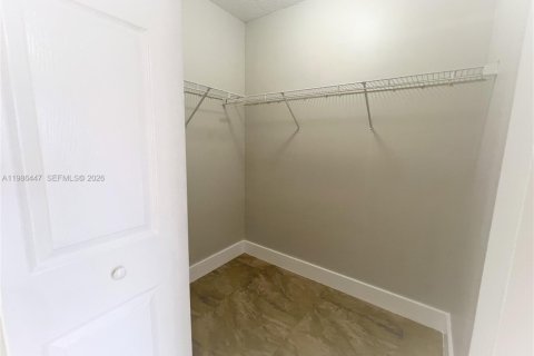 Villa ou maison à louer à Miami, Floride: 3 chambres, 120.87 m2 № 2047771 - photo 14