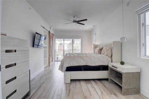 Townhouse in Boca Raton, Florida 2 bedrooms, 174.84 sq.m. № 2045303 - photo 16