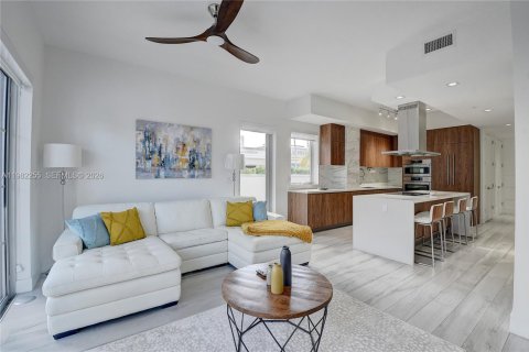 Townhouse in Boca Raton, Florida 2 bedrooms, 174.84 sq.m. № 2045303 - photo 7