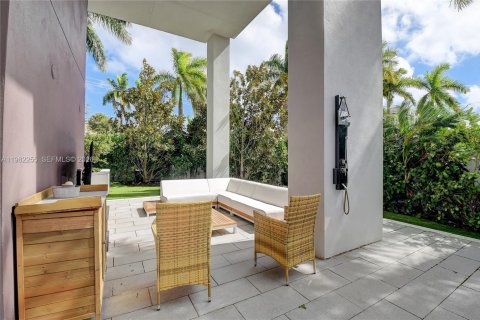 Townhouse in Boca Raton, Florida 2 bedrooms, 174.84 sq.m. № 2045303 - photo 11