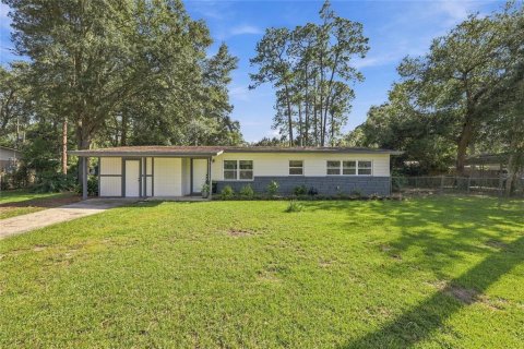 House in Gainesville, Florida 3 bedrooms, 120.31 sq.m. № 2362375