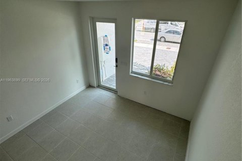 Adosado en alquiler en Homestead, Florida, 3 dormitorios № 2025893 - foto 10