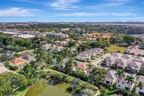 Снять в аренду виллу или дом в Форт-Лодердейл, Флорида 4 спальни, № 1988463 - фото 17