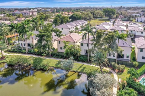 Снять в аренду виллу или дом в Форт-Лодердейл, Флорида 4 спальни, № 1988463 - фото 15