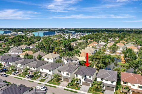 Снять в аренду виллу или дом в Форт-Лодердейл, Флорида 4 спальни, № 1988463 - фото 10