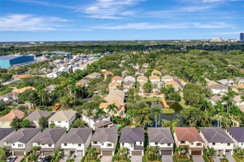 Снять в аренду виллу или дом в Форт-Лодердейл, Флорида 4 спальни, № 1988463 - фото 21