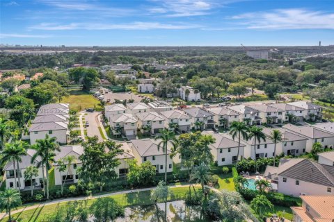 Снять в аренду виллу или дом в Форт-Лодердейл, Флорида 4 спальни, № 1988463 - фото 16
