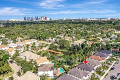 Снять в аренду виллу или дом в Форт-Лодердейл, Флорида 4 спальни, № 1988463 - фото 6