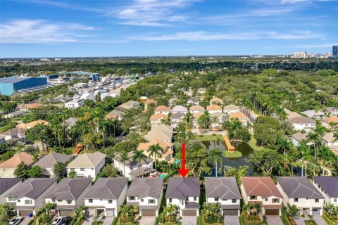 Снять в аренду виллу или дом в Форт-Лодердейл, Флорида 4 спальни, № 1988463 - фото 8