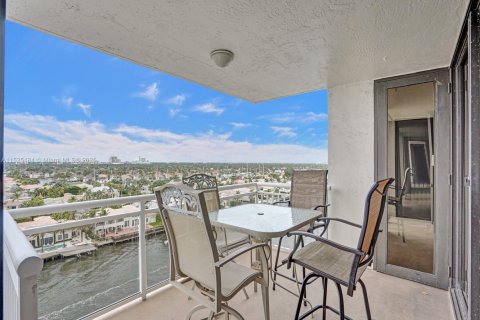 Condo in Hollywood, Florida, 2 bedrooms  № 1811530 - photo 28