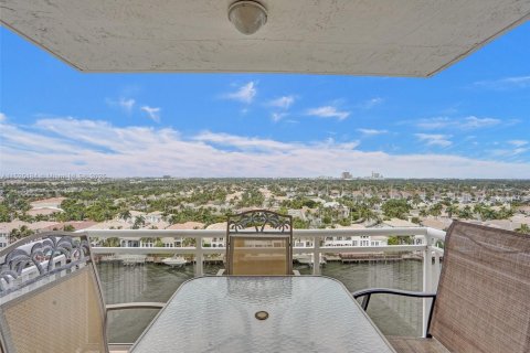 Condo in Hollywood, Florida, 2 bedrooms  № 1811530 - photo 30