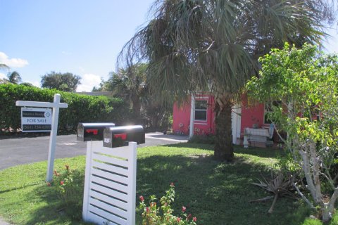 Immobilier commercial à vendre à Lantana, Floride: 120.22 m2 № 2429972 - photo 2