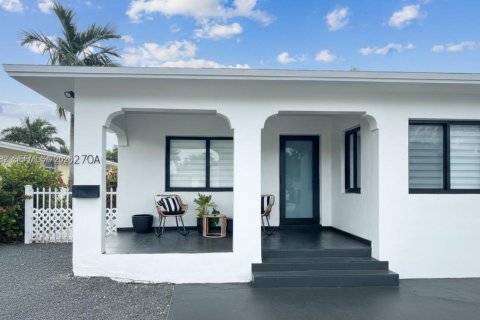 Villa ou maison à Miami, Floride 3 chambres, 263.19 m2 № 2363748