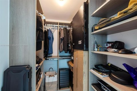 Снять в аренду кондоминиум в Майами, Флорида 1 спальня, 65.59м2, № 1970006 - фото 11