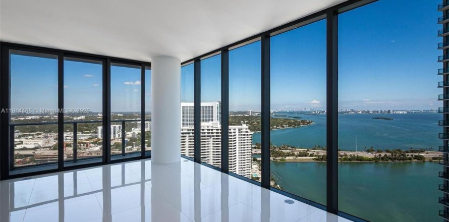 Кондоминиум с 1 спальней в Майами, Флорида № 1970006