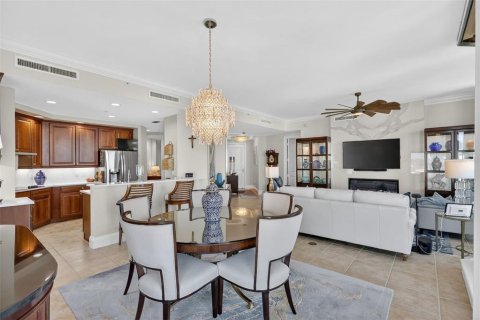 Condo in Palmetto, Florida, 2 bedrooms  № 2093129 - photo 11