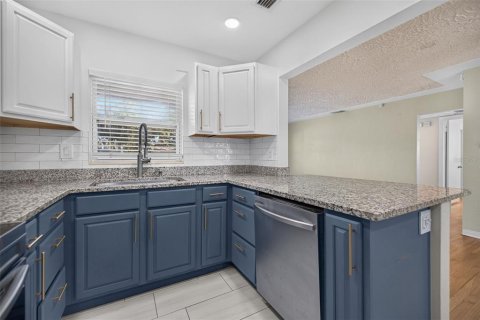 Villa ou maison à vendre à Saint Petersburg, Floride: 2 chambres, 102.94 m2 № 2418379 - photo 8