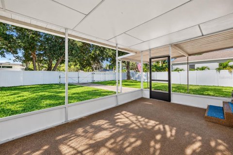 Villa ou maison à vendre à Saint Petersburg, Floride: 2 chambres, 102.94 m2 № 2418379 - photo 17