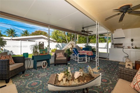 House in Pompano Beach, Florida 2 bedrooms, 134.71 sq.m. № 1995643 - photo 23