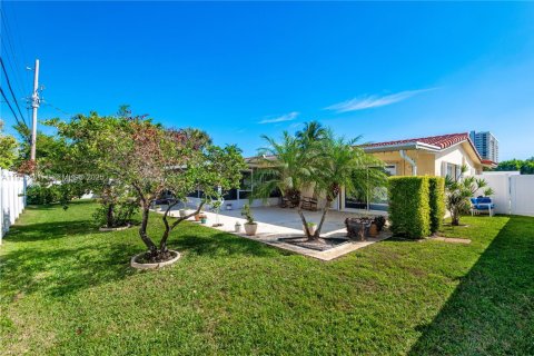 House in Pompano Beach, Florida 2 bedrooms, 134.71 sq.m. № 1995643 - photo 25