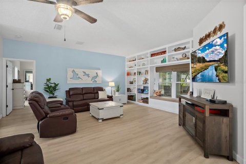 Casa en venta en Palm Coast, Florida, 4 dormitorios, 219.34 m2 № 2386726 - foto 5