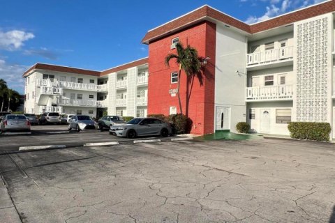 Copropriété à vendre à Lauderhill, Floride: 2 chambres, 88.26 m2 № 2241224 - photo 4