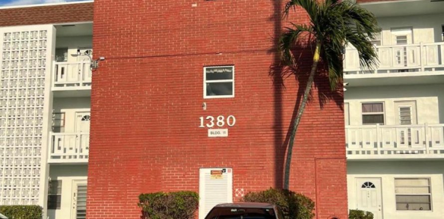 Condo à Lauderhill, Floride, 2 chambres  № 2241224
